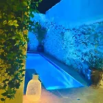 La Maison Du Bougainvillier 10 Personnes Dions