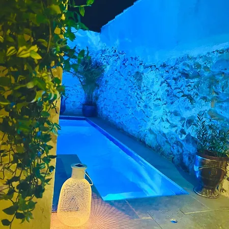La Maison Du Bougainvillier Dions